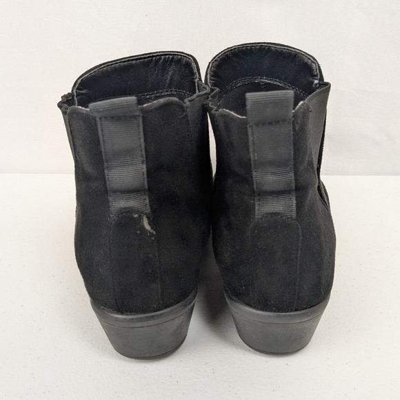 Women's Black Suede Ankle Boots Low Heel Slip On Size 8 - Picture 6 of 9